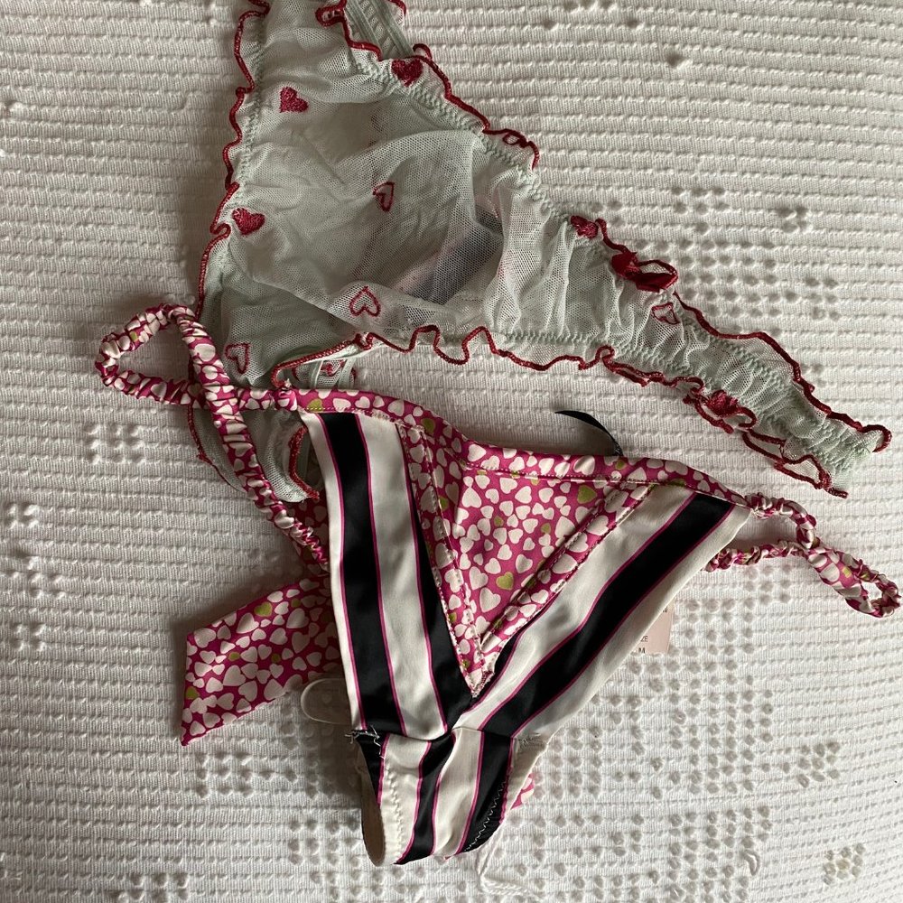 Victoria's Secret Valentine's Day Thongs, Medium, Pair of Heart Thongs 2008